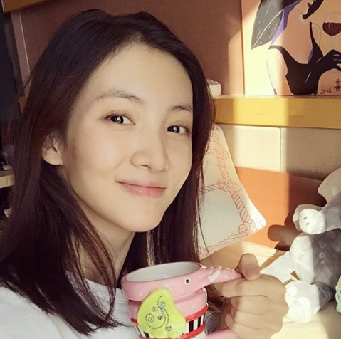 |金晨晒出自己的豪宅,家里装修像宫殿,日子过得像快乐的公主