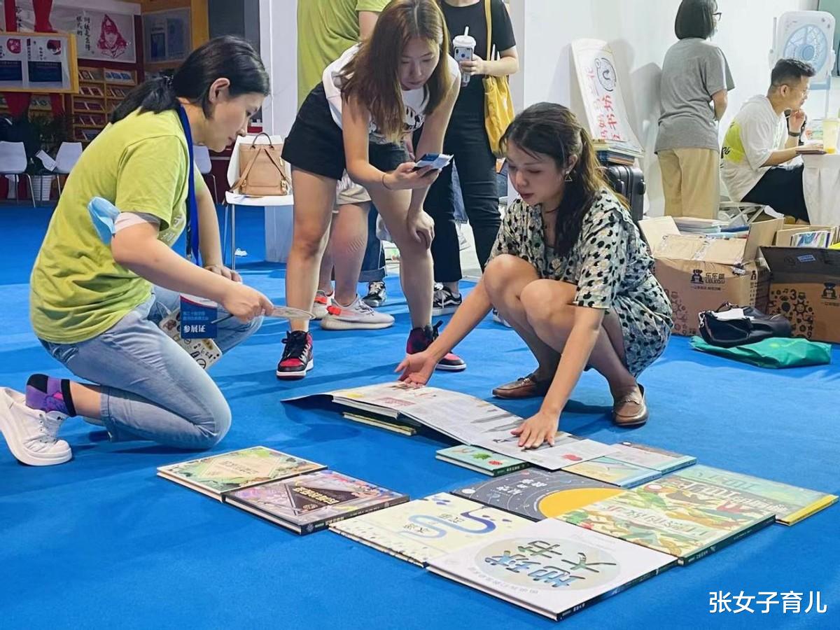 张女子育儿|清华大学硕士学位的她,为什么会放弃高薪工作,回家带娃呢