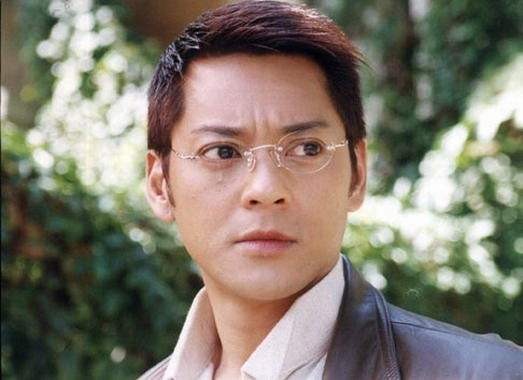 莫少聪|莫少聪的一生:女友多到数不清,吸毒被捕劣迹斑斑,儿子改姓