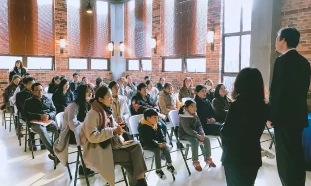 OK妈谈育儿|泪目,奥运冠军泳池边一个拥抱的背后……