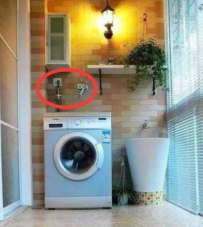 一旦电工给你家这5个地方装插座，你直接付钱给他就行，太专业了