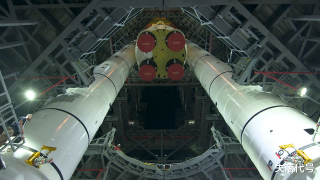 SpaceX Spacex星舰即将轨道飞行，SLS面临淘汰？我国长征九号如何应对？