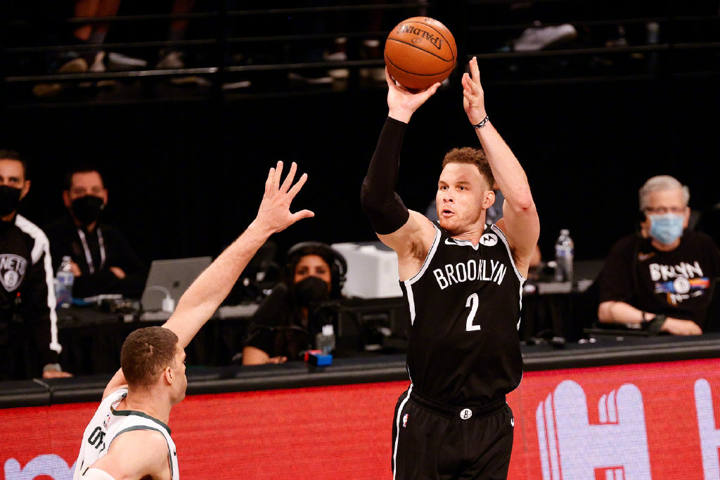 篮网队|7分5篮板2助攻，拯救篮网，拯救哈登！老兵不死，你值得赢下总冠军