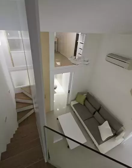 30平小公寓硬是挤出三间房,还宽敞不压抑,教科书般的设计!