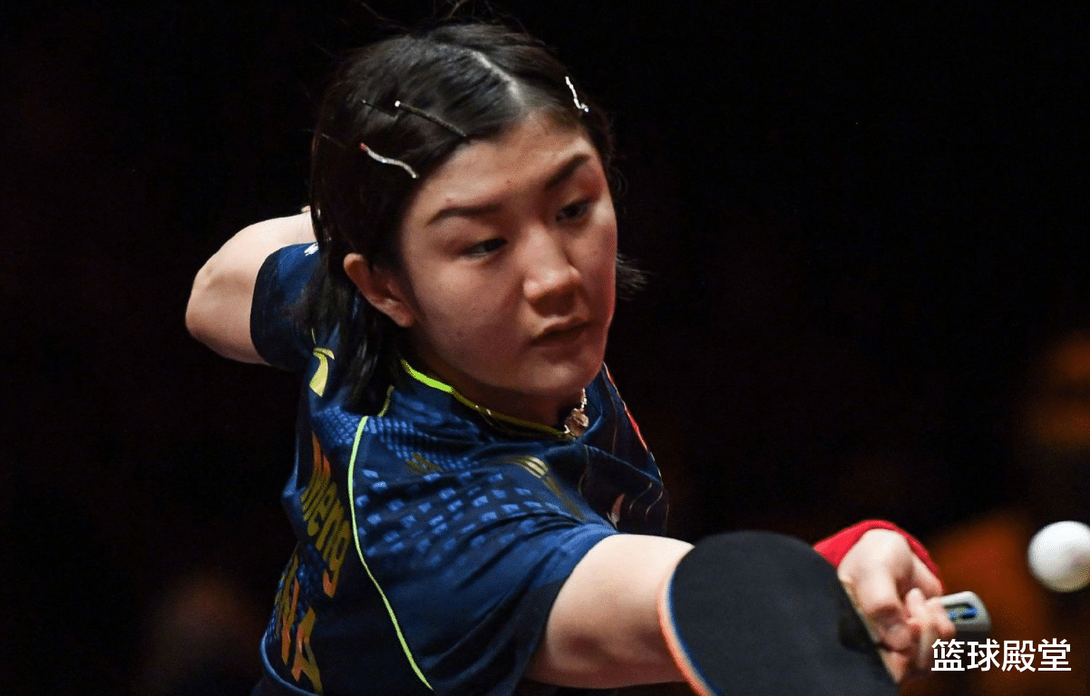 陳夢|陳夢橫掃馮天薇進四強！全場碾壓無挑戰，賽后表情太輕松！