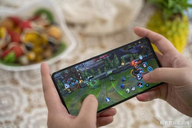 高通骁龙|2.5K档少有的全能机型！双芯旗舰iQOO Neo5S全面测评