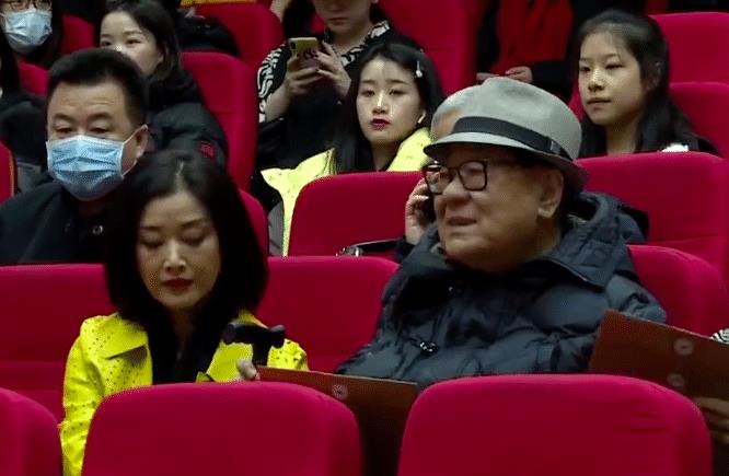 春晚|连续登上24次春晚，迷倒了一个时代，51岁的她已是美人迟暮