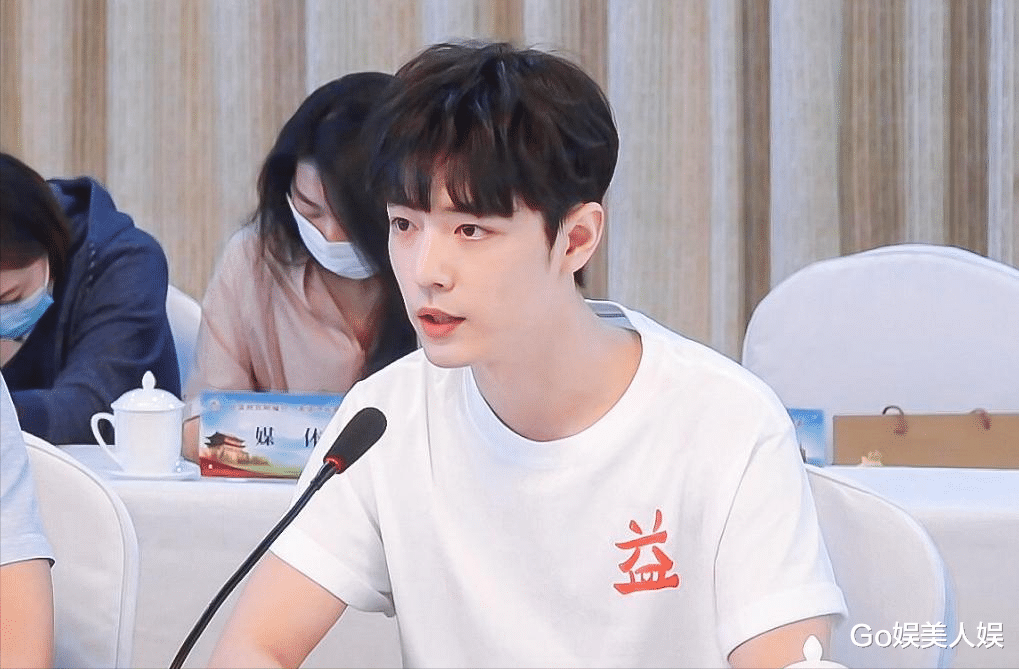 肖战|谢娜与肖战再同台，《余生》上《快本》时间已定，谢娜同期回归