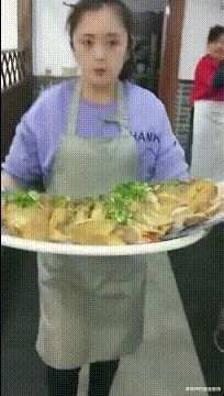 李嘉琦的星座爱情|这条裤子的设计感可真是够强的呀，但就是不知道哪个妹子愿意穿这样的裤子呢？哈哈哈