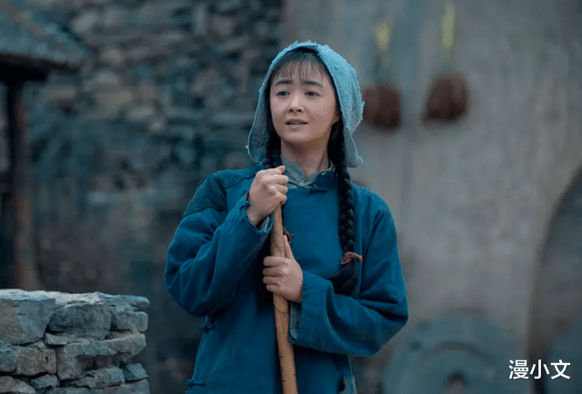 漫小文 功勋申纪兰篇：生不出儿子挨打的李大嘴，她的逆袭是男女平权之路