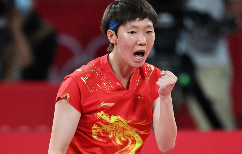 泰山隊|同樣外戰(zhàn)奪冠，同樣2金1銀，自世界杯后，為啥王曼昱關(guān)注度降低？