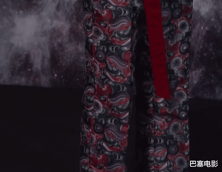 李连杰|不是弄丑就叫高级感，“妖魔鬼怪”般的审美，搞成这样有必要？