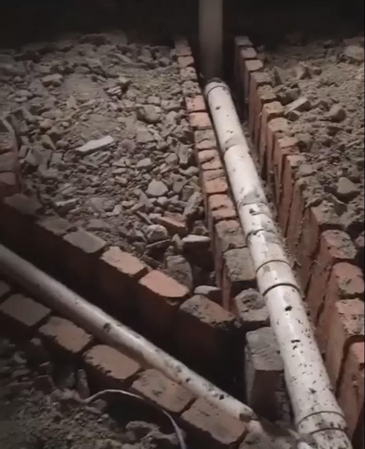 水电工这样给我家布置下水管道，真的让我很满意不得不竖起大拇指