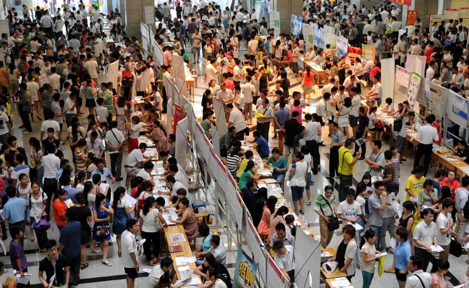 复旦大学|复旦教授建议：毕业生应先“啃老”3年，再去找工作，是何道理？