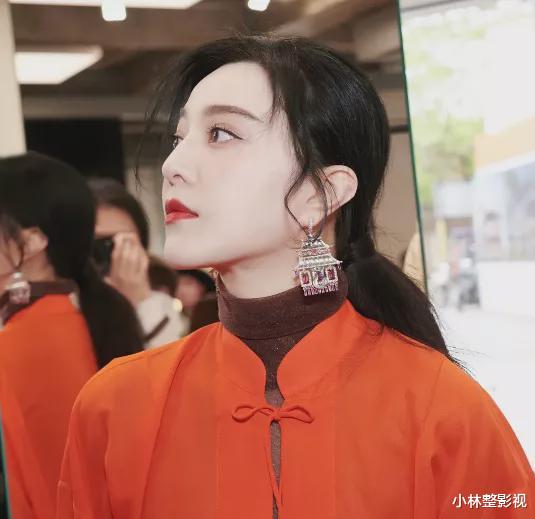 范冰冰|范冰冰出席活动待遇大跌，现场舞台简陋狭小，衣服皱巴显寒酸