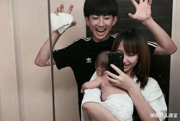 迪丽热巴|高中生参加恋爱节目“假戏真做”，16岁结婚生子，如今全家是网红