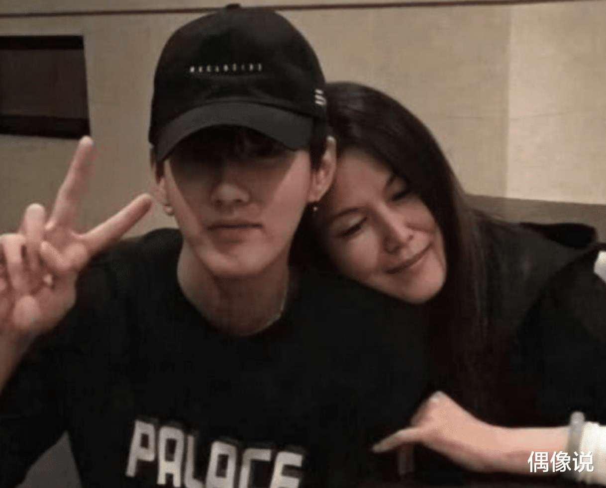 吴亦凡|曝吴亦凡妈妈求都美竹跟儿子复合，女方拒绝并改名：爱过你拜拜