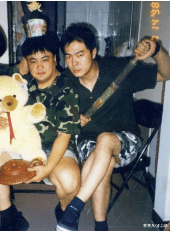 洪剑涛|车库激吻已婚女，和初恋离婚又复婚，洪剑涛就爱拱白菜