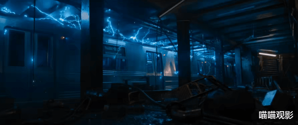 海贼王|影视 六人被困在通上高压电流的车厢里 谜题必须众人合力破解