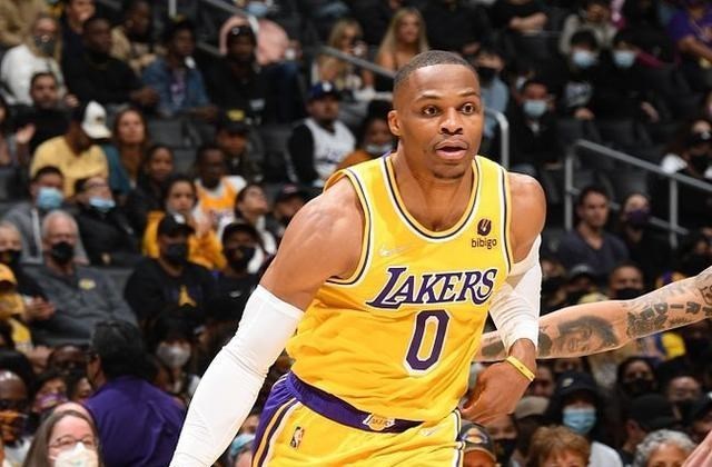 宓孤林|阵容混乱，伤病堪忧，湖人“360”组合接近失败，恐退出争冠行列