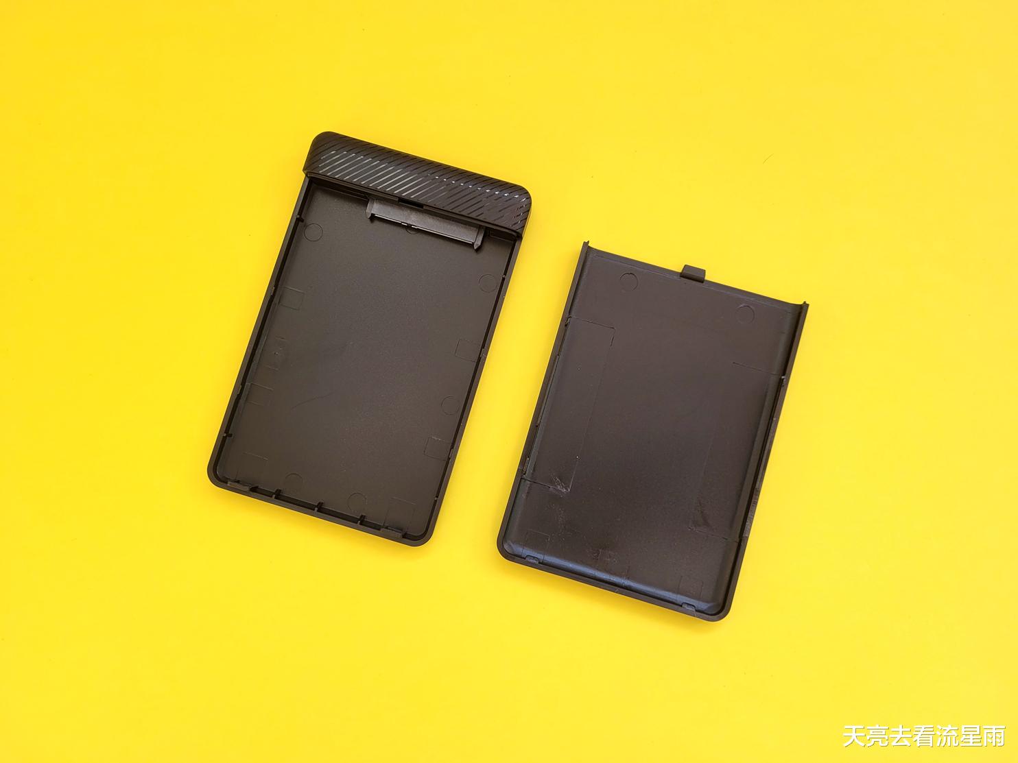 数码|闲置硬盘再利用，优越者(UNITEK)USB3.0 2.5英寸移动硬盘盒上手