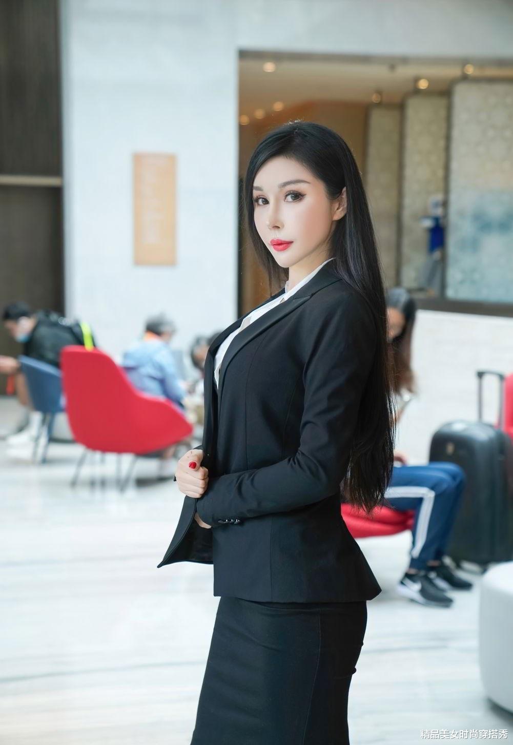 穿衣搭配|职场女性如何搭配才能干练又不失成熟的魅力？