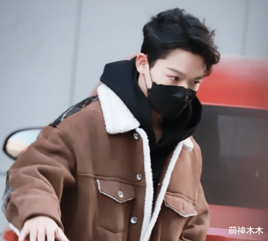 明星|超20位明星现身录制文联春晚，流量和当红小花齐聚，路透照片曝光