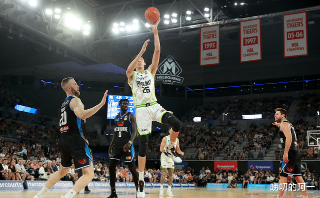 太阳队|湖人队正在询价周琦？苏群透露详细信息，他真有可能重返NBA