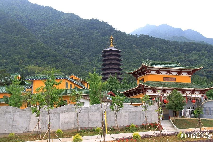 广东这座寺庙走红,占地1.2万平方米,距韶关市42分钟车程