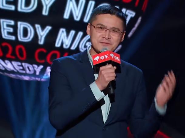 迪丽热巴|《快本》后，迪丽热巴将再上棚内综艺，看到节目题材，她真的敢