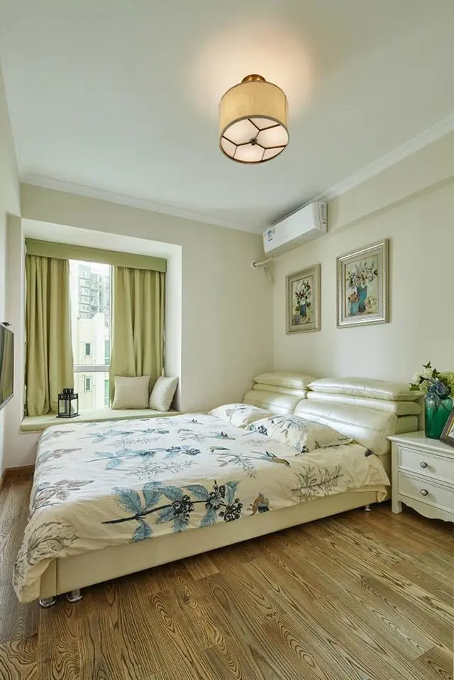 装修设计精选|新房装修时老婆鬼点子多，用剩下的地板装电视墙，省下好几千