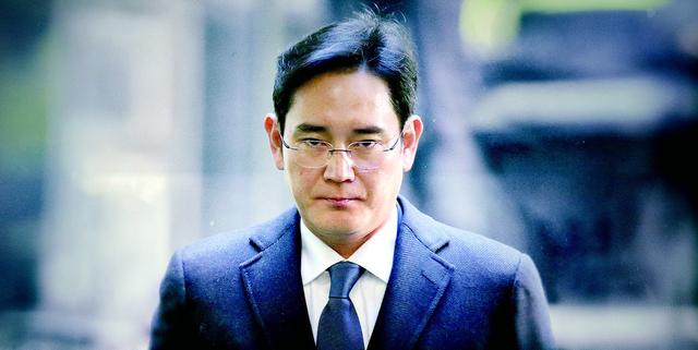 小朱聊育儿|三星掌门人出狱！在里面只呆了18个月，文在寅感慨：完美避过疫情