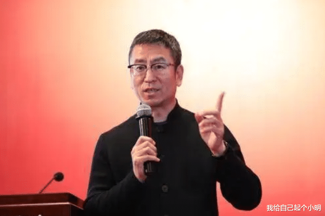 央视|51岁白岩松妻子曝光，竟然是大家熟悉的她，瞒了我们这么久