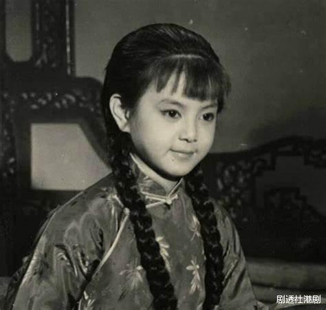 谢玲玲|豪宅中大搞睡衣派对!65岁知名女星近况曝光,曾嫁入豪门连生5子