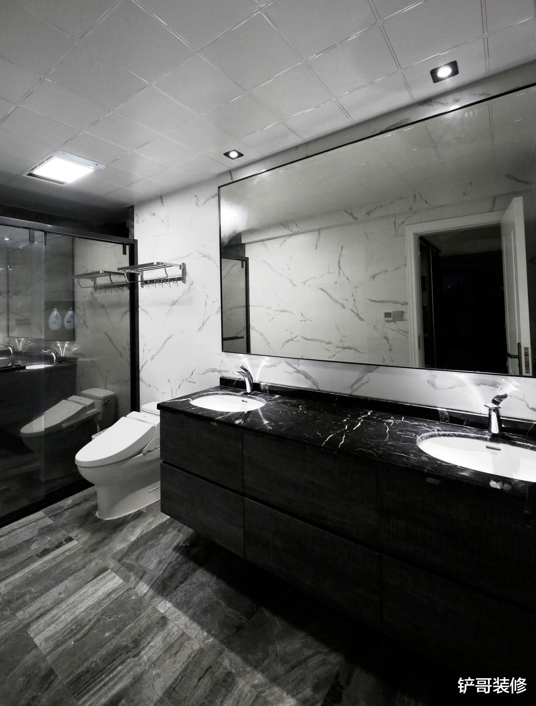 将复式变简单,用极简的画风勾勒生活,“空”也可以让人很满足