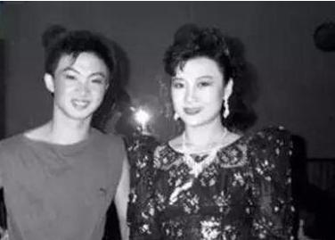 金星|《盗梦空间》女主角成功变性，晒赤裸上身的照片，简直判若两人