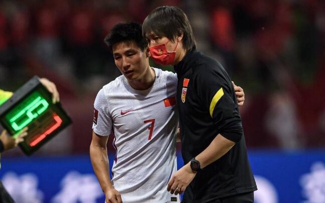 国足|国足7-0狂胜关岛！1镜头最令球迷遗憾，并非艾克森两连射