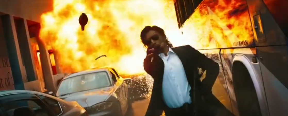 成龙|预测票房破10亿，成龙打不动，这位40岁巨星成了2021年港片第一人