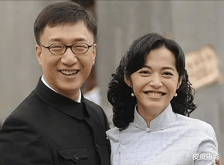 潜伏|把《悬崖》和《潜伏》放在一起看，两部谍战剧的差距，就出来了