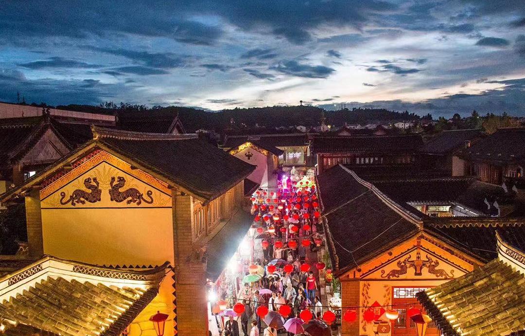宜昌 云南这座“假古镇”走红，投资超32亿，网友：有望媲美丽江