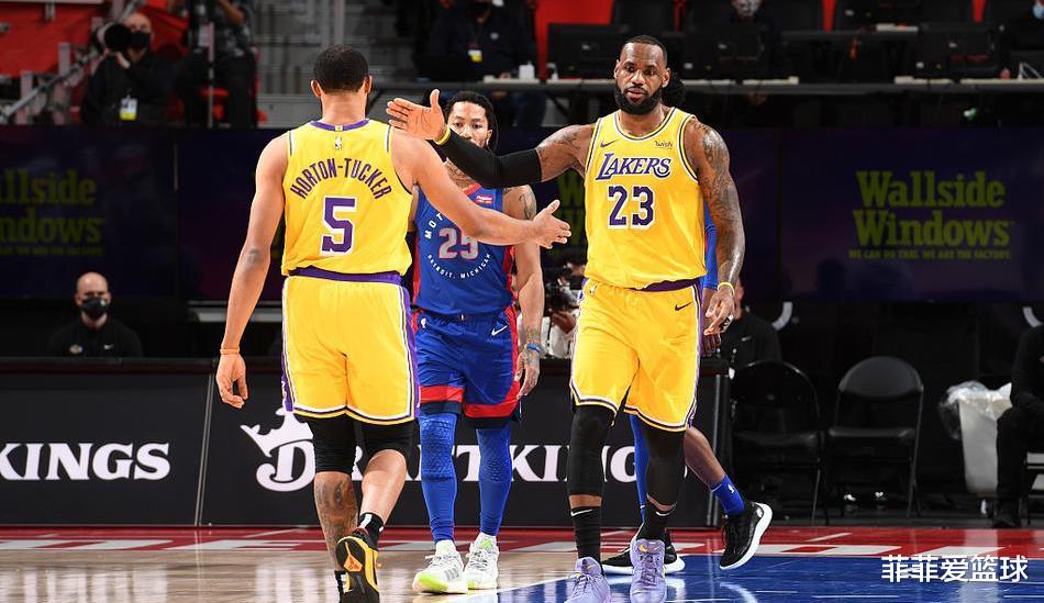 湖人队|詹姆斯连败后寻帮手！湖人签第三巨头 沃尔来投只剩一条件