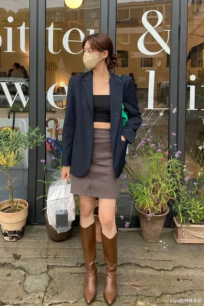 Liya的种草手记 小白鞋烂大街了！牛仔裤 + 这4双鞋 = 高级