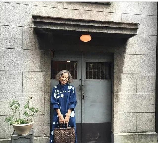 宝马3系|74岁的她，凭借自律，把“家庭主妇”这一职业，做到了极致