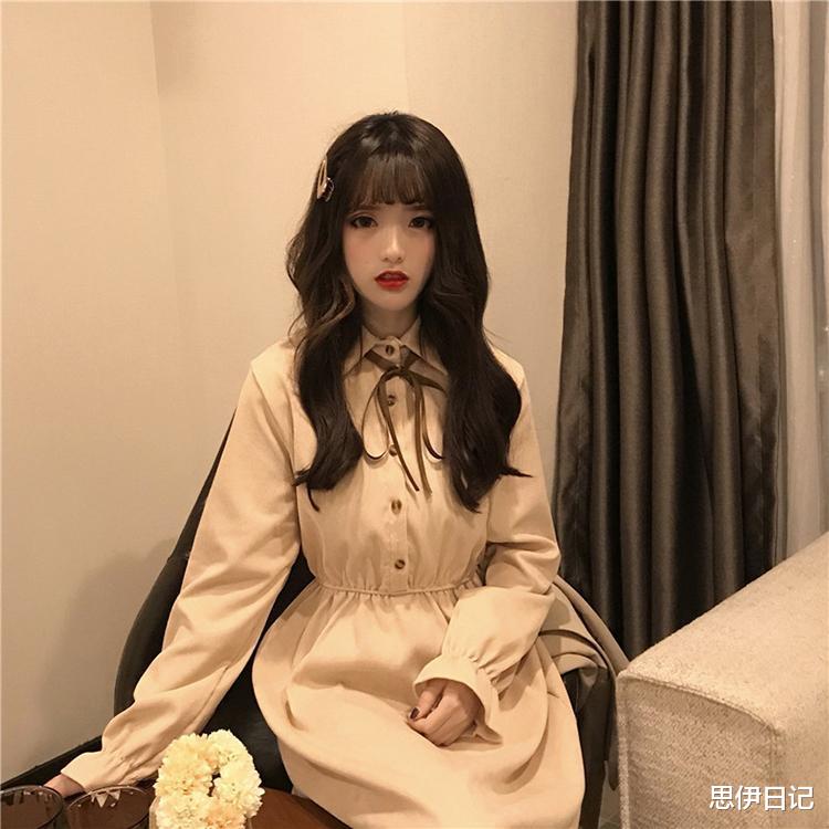 思伊日记|秋季校园风穿搭，展现少女个性情怀，青春又迷人