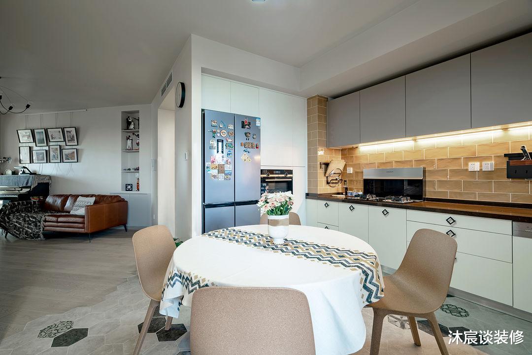 北京中年夫妻不惧户型的“奇葩”,装修好后依然惊艳众人!