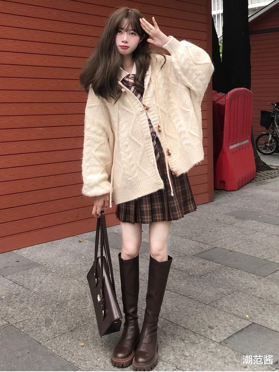 潮范酱 魔幻少女OOTD搭配，层次设计有亮点，俏皮可爱你全都要？