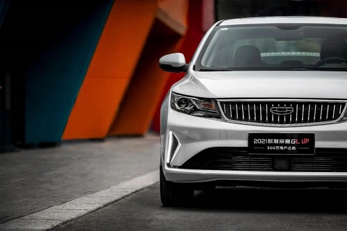 资讯实时报 曾经不看好中国品牌的人，如今为何都被帝豪圈了粉？