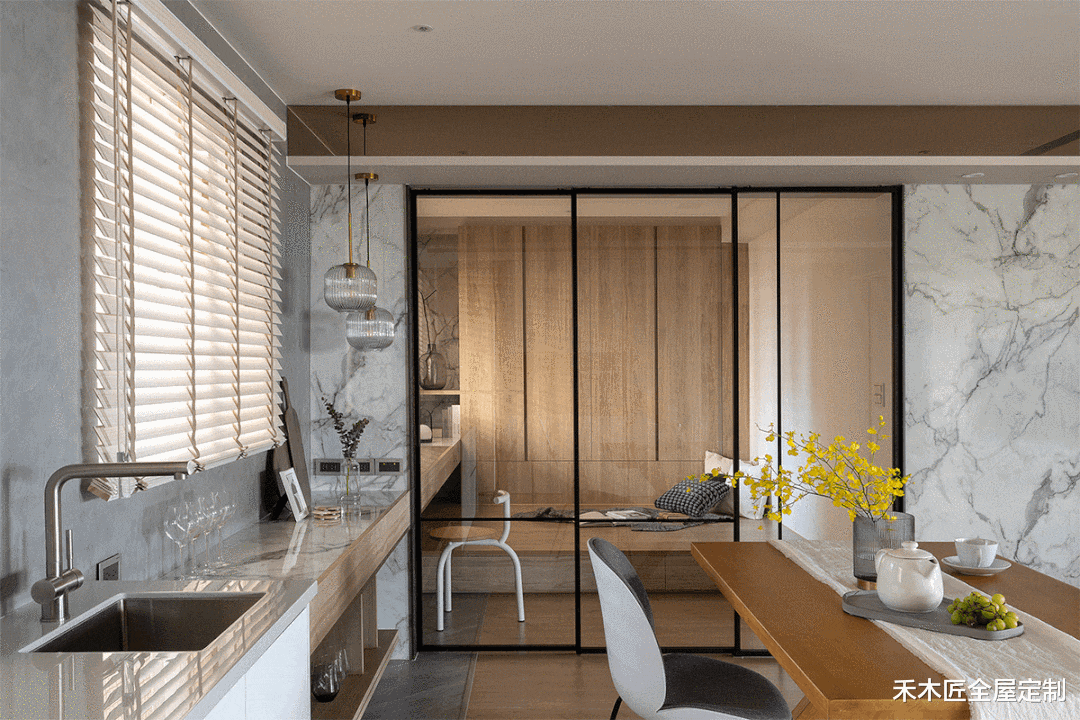 115㎡简约两居,功能丰富、氛围轻松,起居休闲更自由从容!