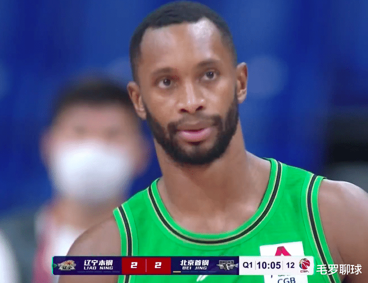 杨鸣|林书豪走步裁判却吹辽宁犯规！杨鸣金句吐槽，现场球迷都哄堂大笑