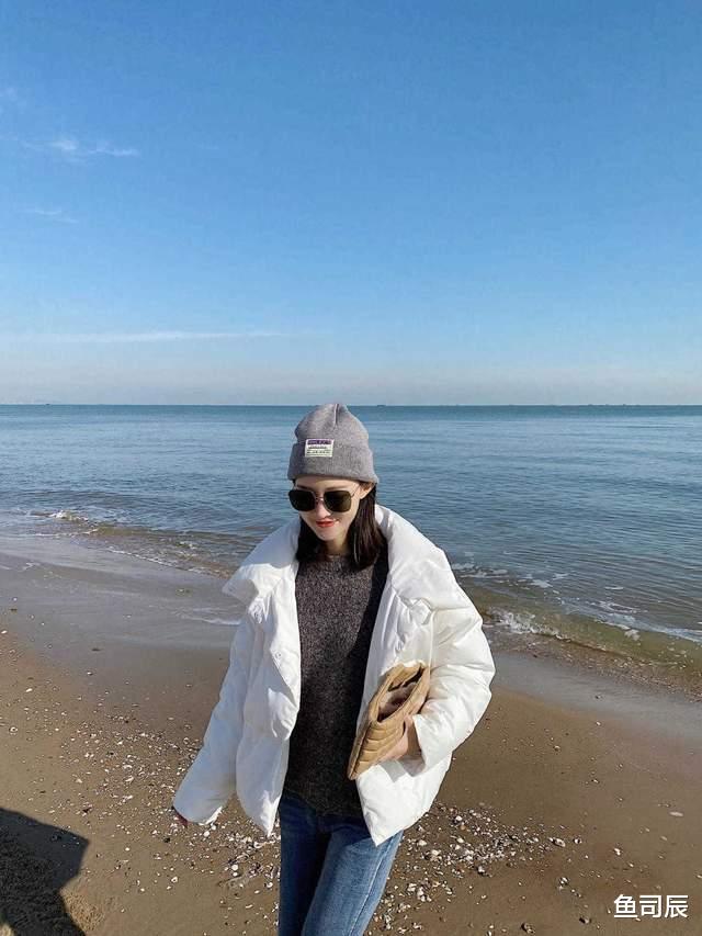 鱼司辰 秋冬,学会这几种羽绒服穿搭法,让你告别臃肿,穿出好气质